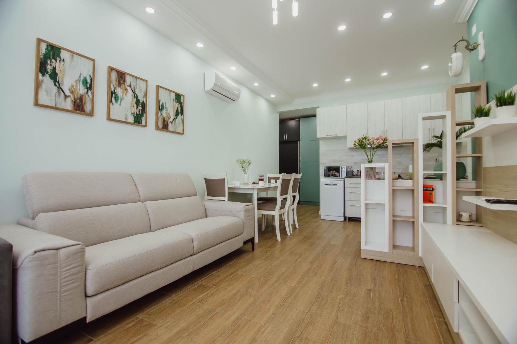 Happy Apartments バトゥーミ エクステリア 写真
